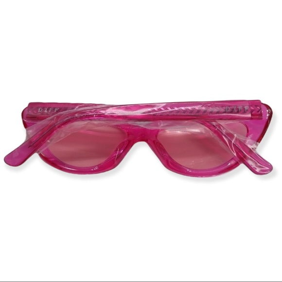 DIFF Pink Cleo Sunglasses Cat Eye Transparent Pink Frames Pink Lenses Retro NWT - Picture 9 of 10